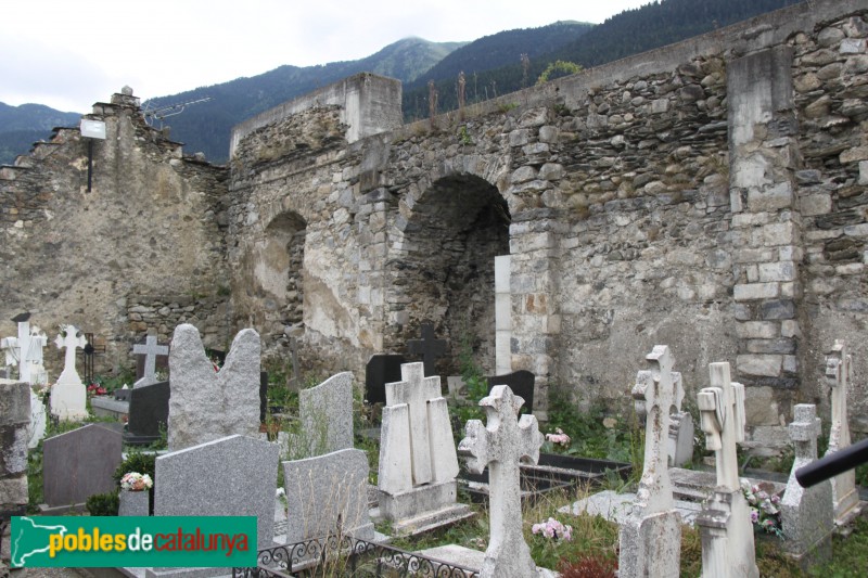 Betren - Església de Sant Sernilh, cementiri (Foto: Albert Esteves, 2018) Betren - Església de Sant Sernilh, cementiri