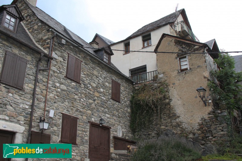 Gausac- Una casa del poble (Foto: Albert Esteves, 2018) Gausac- Una casa del poble