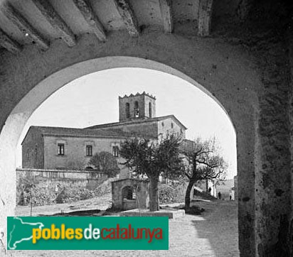 Banyeres del Penedès - Rectoria, església i font