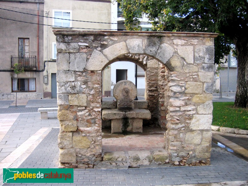 Banyeres del Penedès - Font de la plaça de l'Om