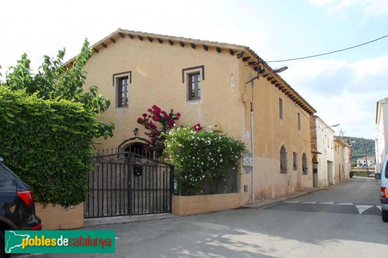 Sant Jaume dels Domenys - L'Hostal