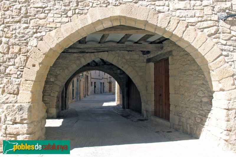 Guimerà - Pas cobert de Cal Coix (Foto: Albert Esteves, 2018) Guimerà - Pas cobert de Cal Coix