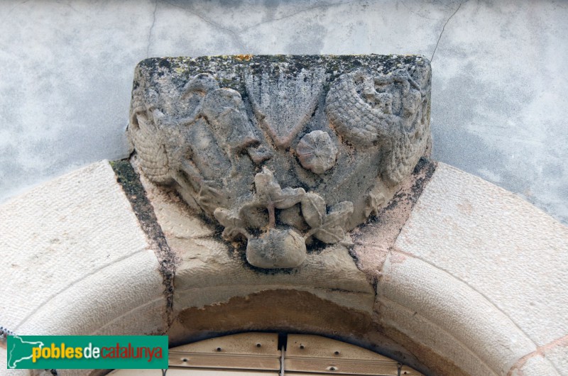 Sant Martí de Maldà - Llinda moderna amb mènsula medieval