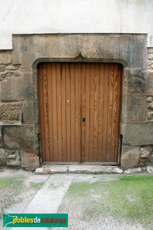 Sant Martí de Maldà - Llinda, 1574 (Foto: Albert Esteves, 2018) Sant Martí de Maldà - Llinda, 1574