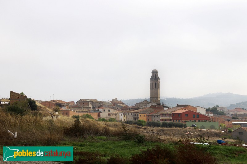 Sant Martí de Riucorb - Sant Martí de Maldà, amb el campanar destacat (Foto: Albert Esteves, 2018) Sant Martí de Riucorb - Sant Martí de Maldà, amb el campanar destacat