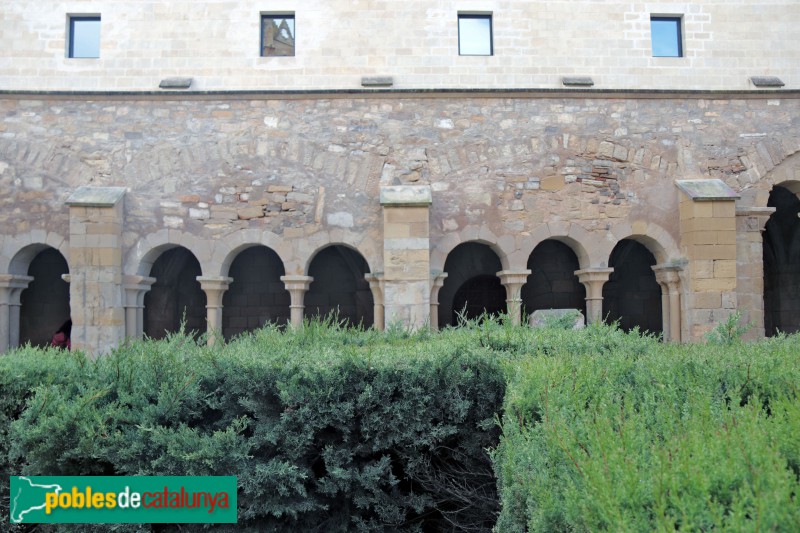 Vallbona de les Monges - Claustre del monestir. Galeria sud