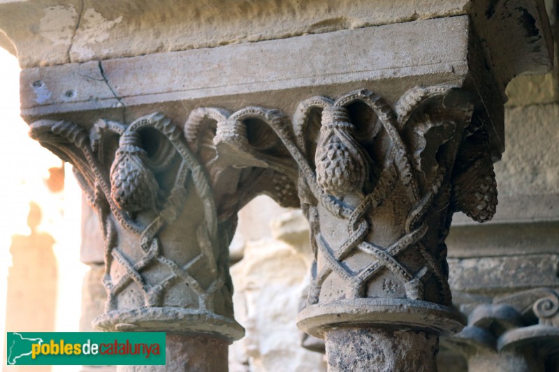 Vallbona de les Monges - Claustre del monestir. Galeria est (Foto: Albert Esteves, 2018) Vallbona de les Monges - Claustre del monestir. Galeria est