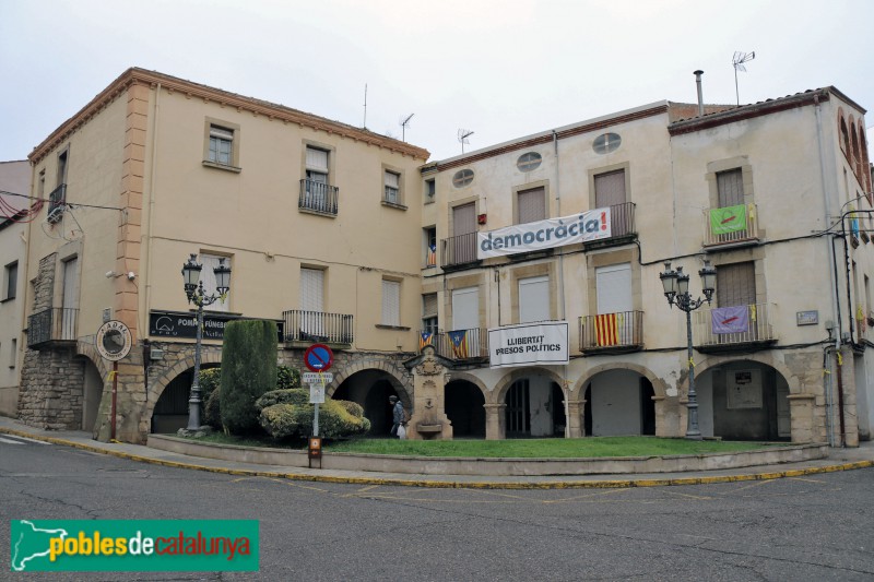 Bellpuig - Porxos de la plaça Sant Roc