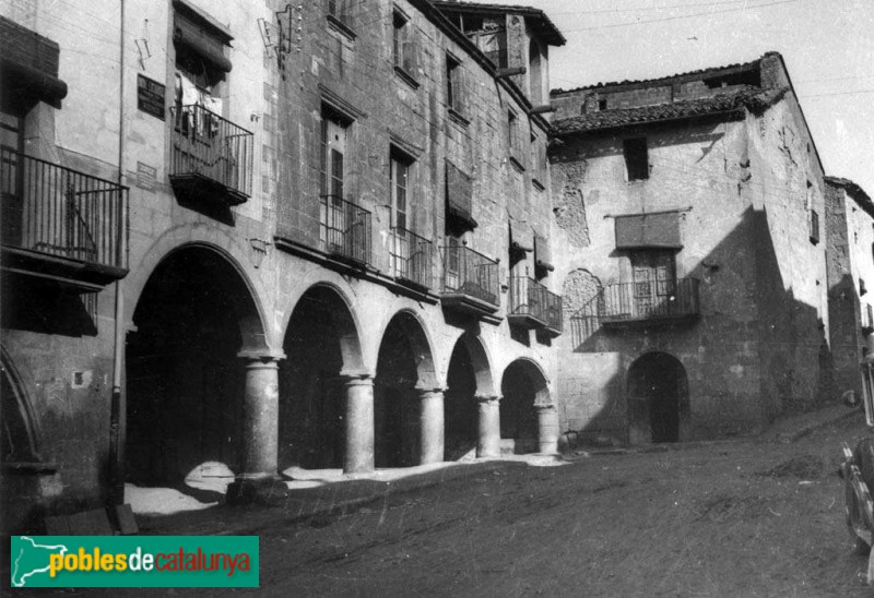 Bellpuig - Antic carrer del Pou (ara Homentage a la Vellesa)