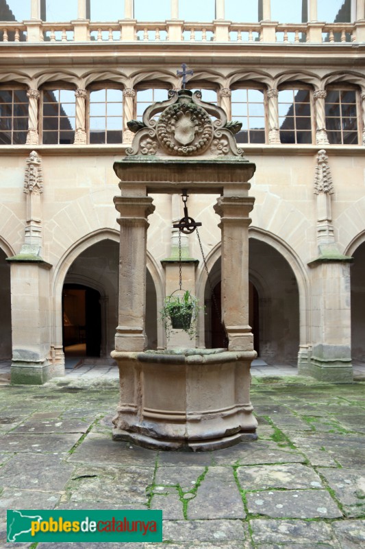Bellpuig - Convent de Sant Bartomeu, cisterna del claustre