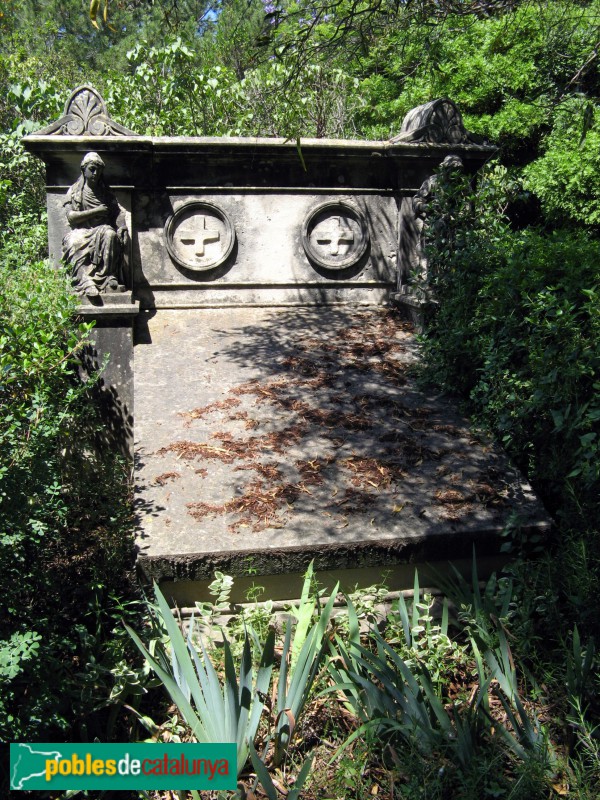 Esplugues de Llobregat - Cementiri: sepulcre Pau Pujol - Rita Baucis