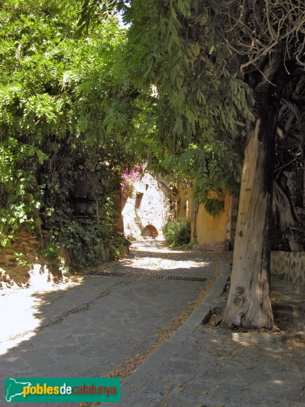 Esplugues de Llobregat - Casa Xavier Corberó, façana antiga