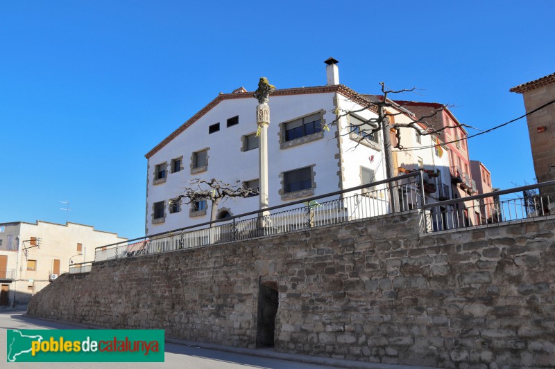 Castellserà - Creu de terme (Foto: Albert Esteves, 2019) Castellserà - Creu de terme