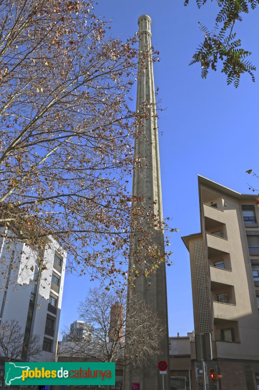 Barcelona - Xemeneia de la fàbrica Macosa