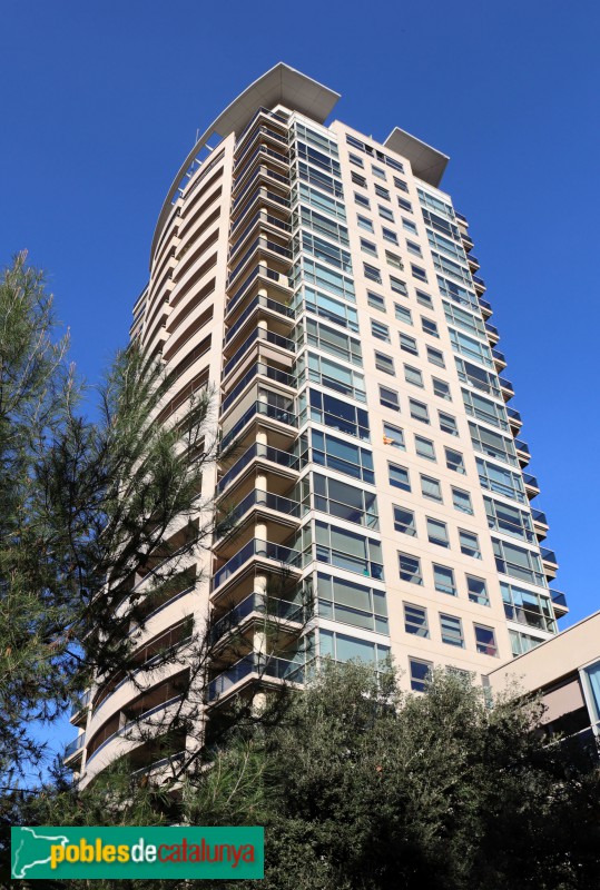 Barcelona - Edificis Illa del Llac (Foto: Albert Esteves, 2019) Barcelona - Edificis Illa del Llac