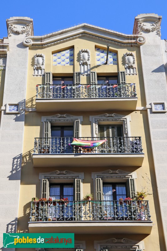 Barcelona - Viladomat, 158-160 (Foto: Albert Esteves, 2019) Barcelona - Viladomat, 158-160