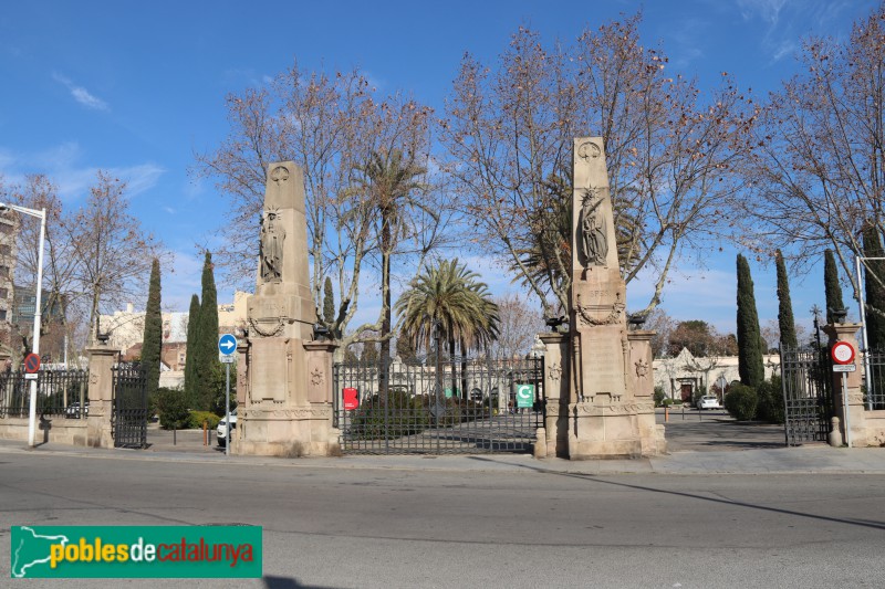 Cementiri del Poblenou - Tanca exterior (Foto: Albert Esteves, 2019) Cementiri del Poblenou - Tanca exterior