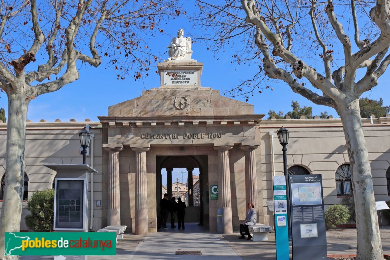 Cementiri del Poblenou - Pòrtic d'accés