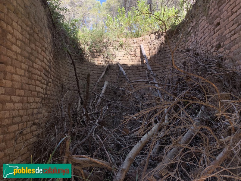 Corbera de Llobregat - Forn de guix (Foto: Albert Esteves, 2019) Corbera de Llobregat - Forn de guix