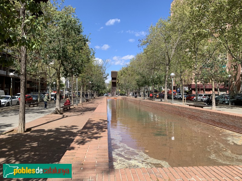 Barcelona - Escultura El Llarg Viatge