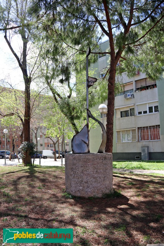 Barcelona - Escultura Contrapunt (Homenatge a Maria Aurèlia Capmany)