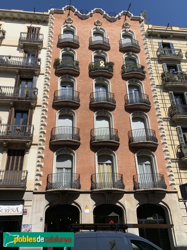 Barcelona - Tallers, 68 bis (Foto: Albert Esteves, 2019) Barcelona - Tallers, 68 bis
