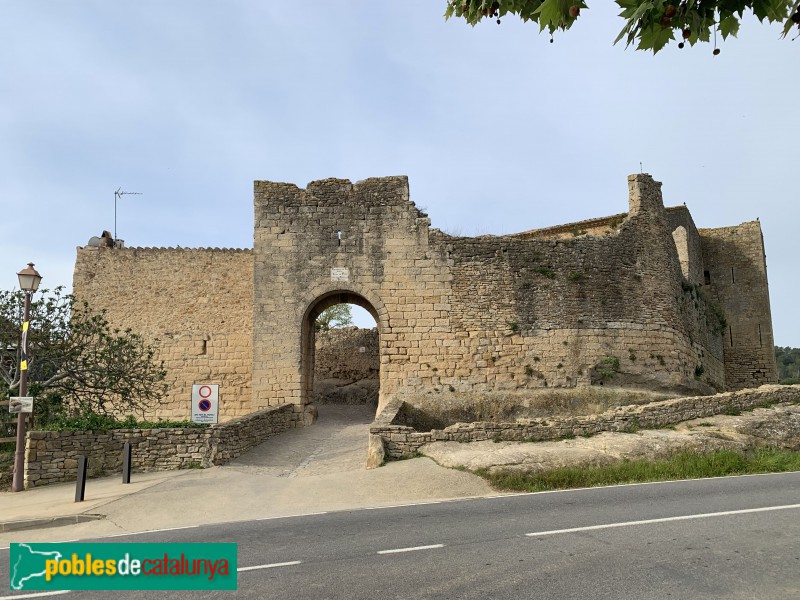 Peratallada - Portal de la Verge i pont del Fossat