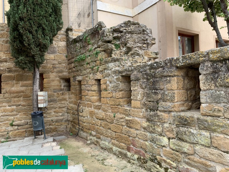 La Bisbal d'Empordà - Muralla exterior del castell