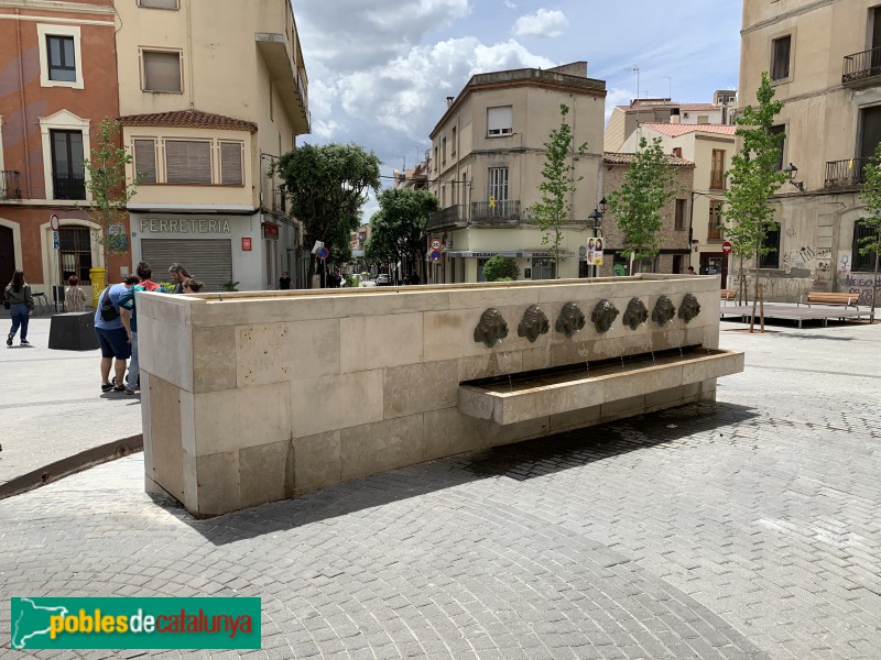 Olesa de Montserrat - Font de la plaça (Foto: Albert Esteves, 2019) Olesa de Montserrat - Font de la plaça