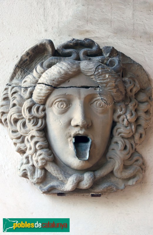 Museu de l'Enrajolada - Cap de Medusa procedent del portal de Mar de la muralla de Barcelona