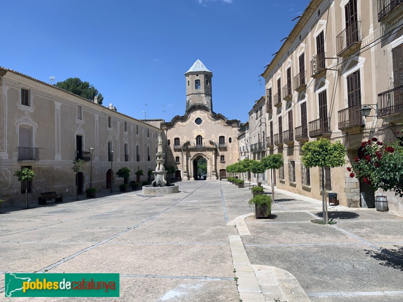 Monestir de Santes Creus - Plaça de Sant Bernat