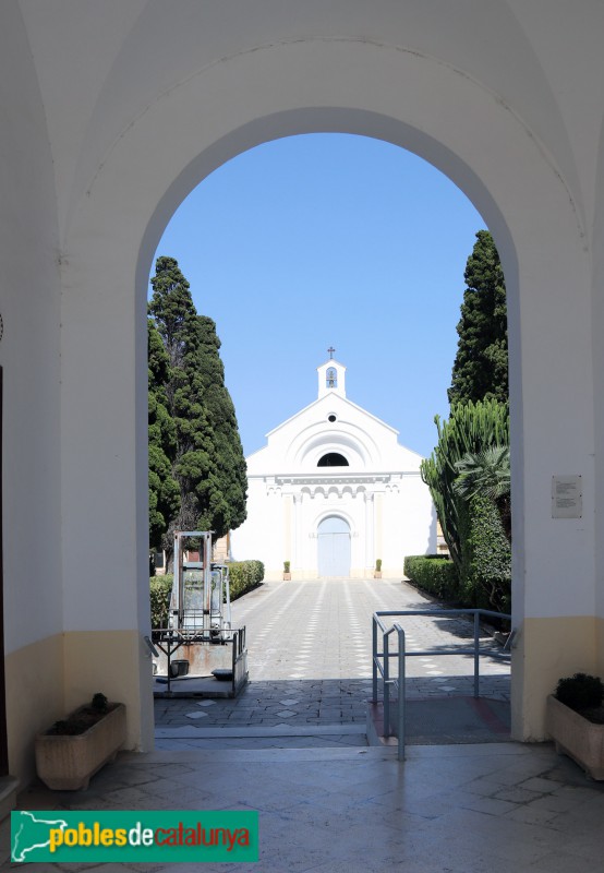 Vilanova i la Geltrú - Cementiri municipal, capella (Foto: Albert Esteves, 2019) Vilanova i la Geltrú - Cementiri municipal, capella