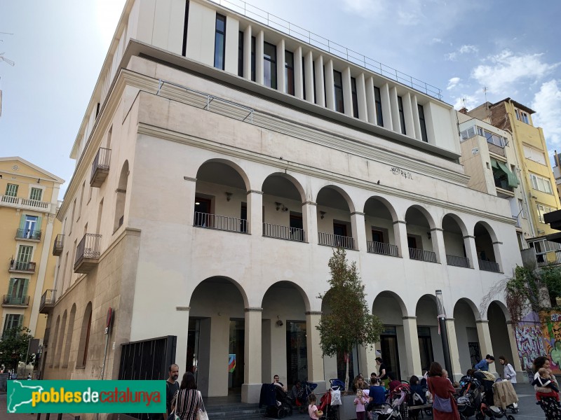 Barcelona - Casa del Baró de la Barre (Gran de Gràcia, 190-192)