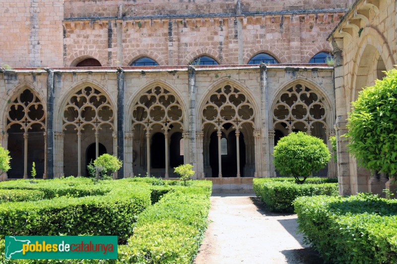 Monestir de Santes Creus - Claustre major, galeria de llevant (Foto: Albert Esteves, 2019) Monestir de Santes Creus - Claustre major, galeria de llevant