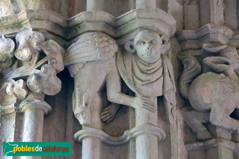 Monestir de Santes Creus - Capitell del claustre (Foto: Albert Esteves, 2019) Monestir de Santes Creus - Capitell del claustre