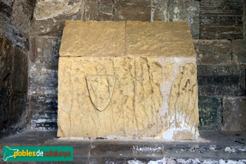 Monestir de Santes Creus - Sarcòfag de Berenguer de Llorac, segle XIII-XIV (Foto: Albert Esteves, 2019) Monestir de Santes Creus - Sarcòfag de Berenguer de Llorac, segle XIII-XIV
