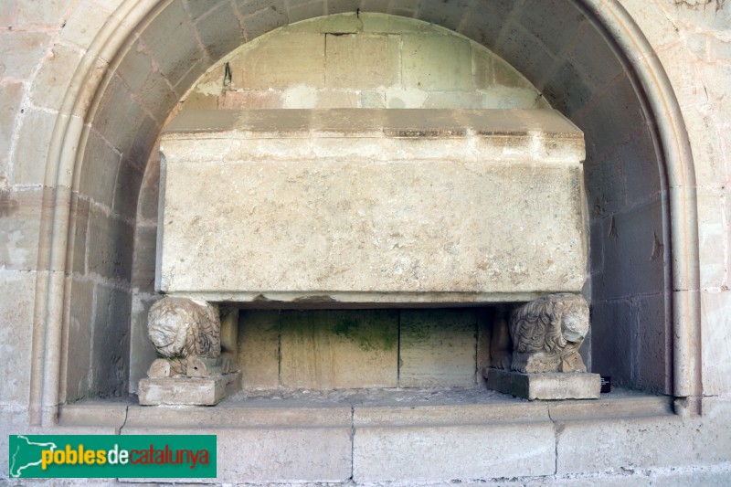 Monestir de Santes Creus - Sarcòfag de Gueraua, muller de Ramon Alamany de Cervelló, segle XIV (Foto: Albert Esteves, 2019) Monestir de Santes Creus - Sarcòfag de Gueraua, muller de Ramon Alamany de Cervelló, segle XIV