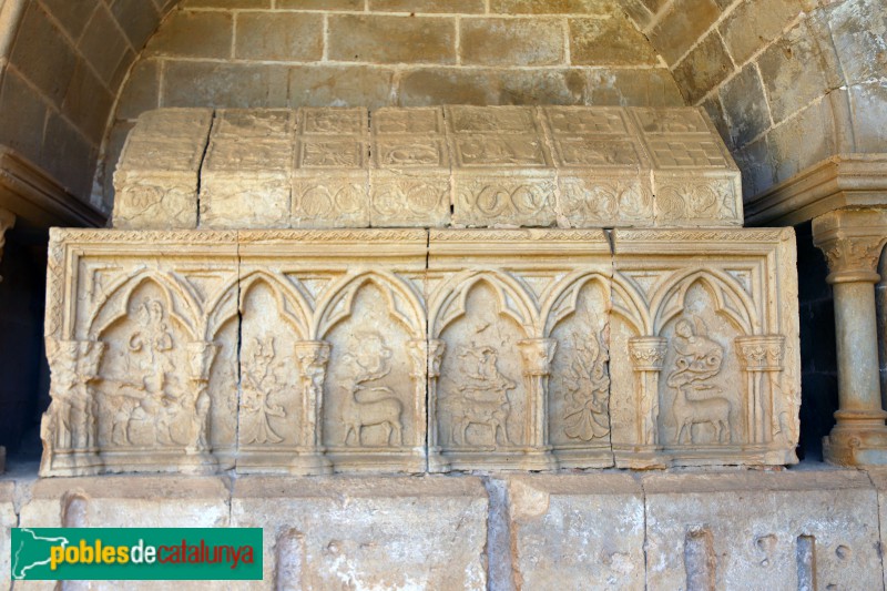 Monestir de Santes Creus - Sarcòfag de Jaume de Cervera i la seva esposa, segle XIII (Foto: Albert Esteves, 2019) Monestir de Santes Creus - Sarcòfag de Jaume de Cervera i la seva esposa, segle XIII