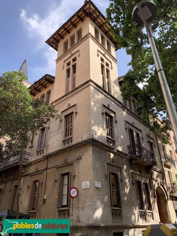 Barcelona - Casa Enric Cera (Or, 38-40)