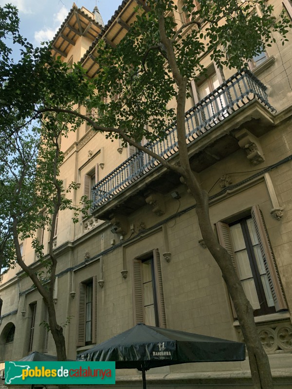 Barcelona - Casa Enric Cera (Or, 38-40)