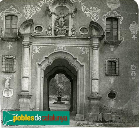 Monestir de Santes Creus - Portal de l'Assumpta, façana plaça Major