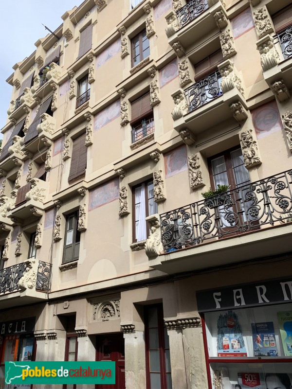 Barcelona - Casa Miquel Call (Verdi, 7) (Foto: Albert Esteves, 2019) Barcelona - Casa Miquel Call (Verdi, 7)
