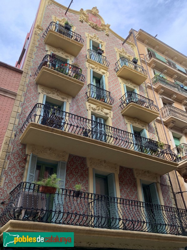 Barcelona - Casa Agustí Trilla (Berga, 22-24) (Foto: Albert Esteves, 2019) Barcelona - Casa Agustí Trilla (Berga, 22-24)