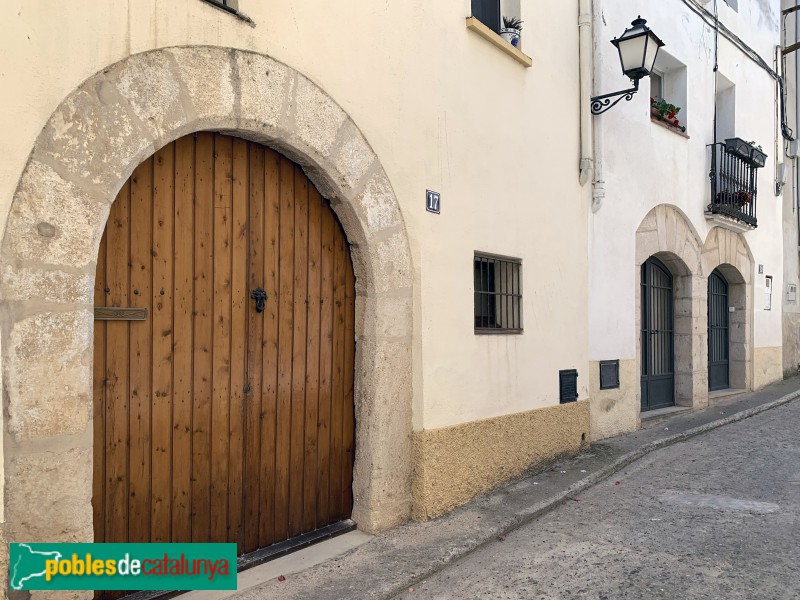 Nulles - Carrer Major (Foto: Albert Esteves, 2019) Nulles - Carrer Major