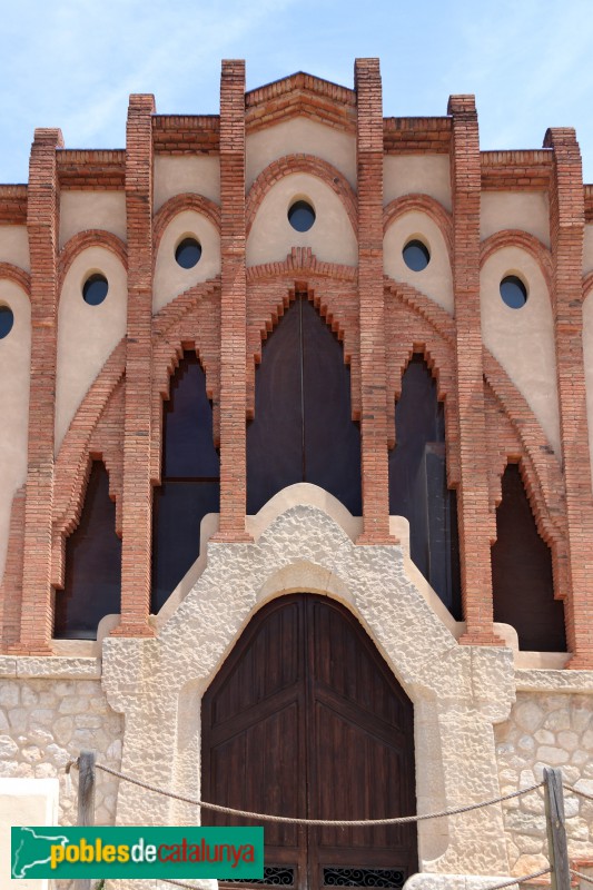 Nulles - Celler Cooperatiu (Vinícola Adernats) (Foto: Albert Esteves, 2019) Nulles - Celler Cooperatiu (Vinícola Adernats)
