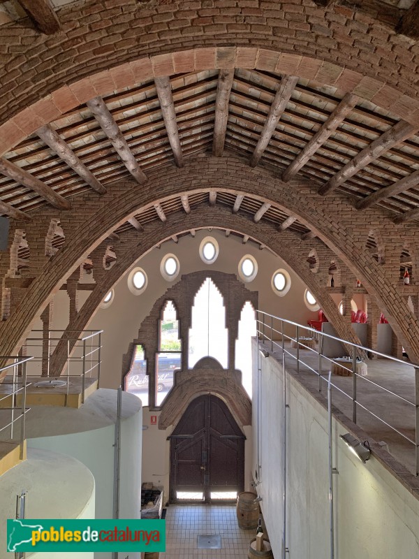 Nulles - Celler Cooperatiu (Vinícola Adernats) (Foto: Albert Esteves, 2019) Nulles - Celler Cooperatiu (Vinícola Adernats)