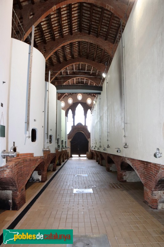 Nulles - Celler Cooperatiu (Vinícola Adernats) (Foto: Albert Esteves, 2019) Nulles - Celler Cooperatiu (Vinícola Adernats)