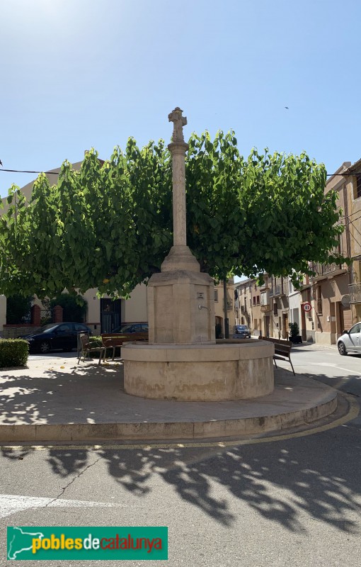 El Pla de Santa Maria - Creu de la plaça (Foto: Albert Esteves, 2019) El Pla de Santa Maria - Creu de la plaça