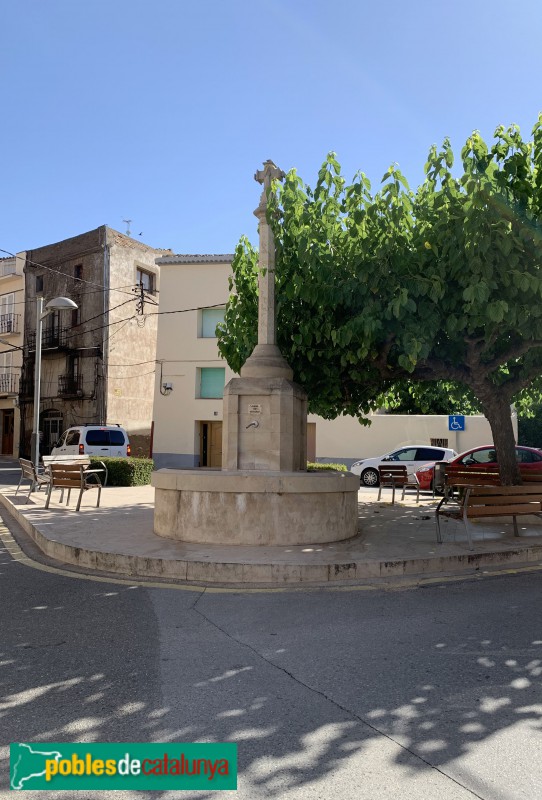 El Pla de Santa Maria - Creu de la plaça (Foto: Albert Esteves, 2019) El Pla de Santa Maria - Creu de la plaça
