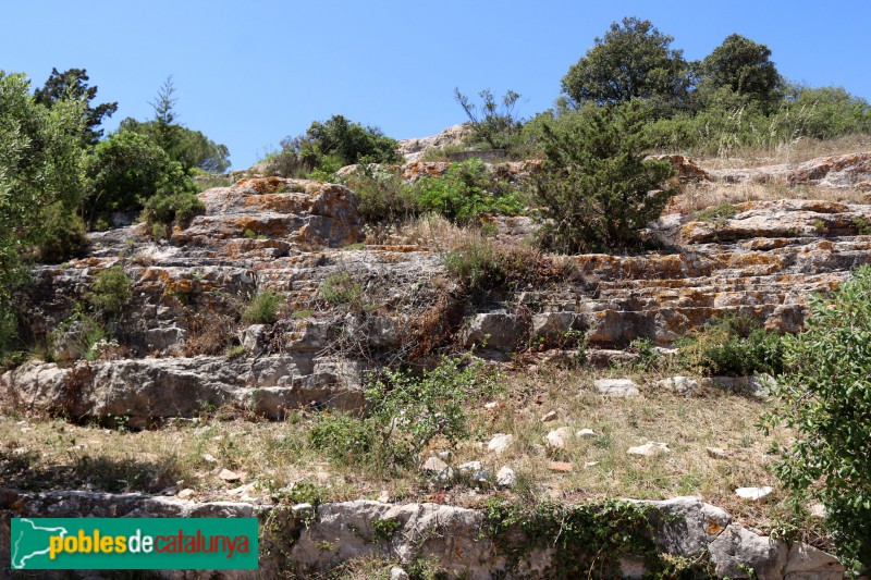 Figuerola del Camp - Miramar. Roques on hi hagué el castell